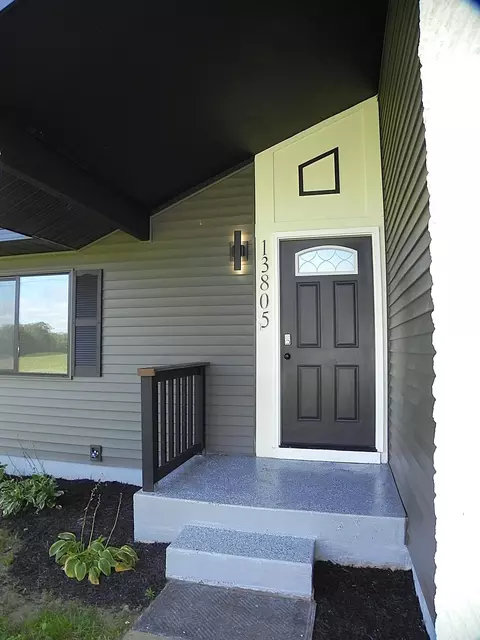 Exterior - 13805 Riverside Dr, Constantine, MI 49042 photo 4 of 12