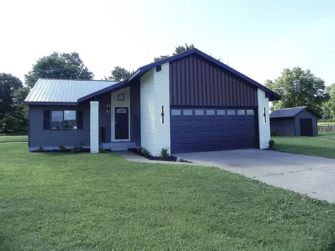 Exterior - 13805 Riverside Dr, Constantine, MI 49042 photo 3 of 12