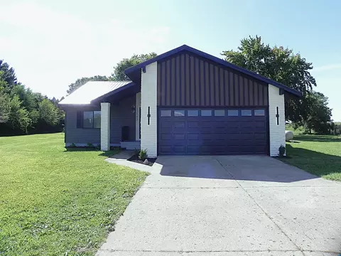 Exterior - 13805 Riverside Dr, Constantine, MI 49042 photo 11 of 12