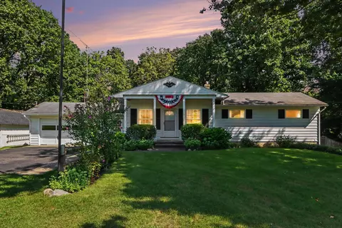 1830 River St, Kalamazoo, MI 49048