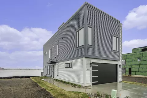 258 Viridian Shrs Dr, Muskegon, MI 49440