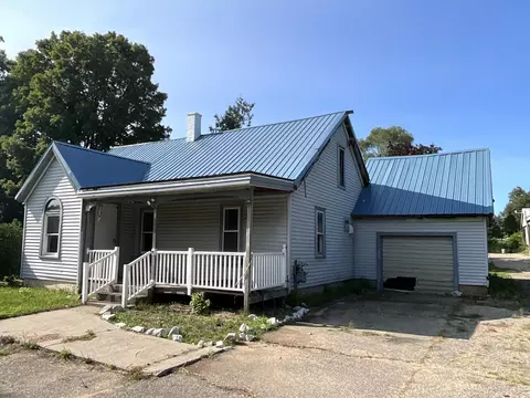 2031 10 Mile Rd NE, Comstock Park, MI 49321