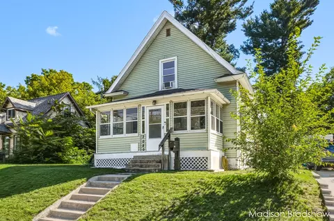 2080 Swensberg Ave NE, Grand Rapids, MI 49505