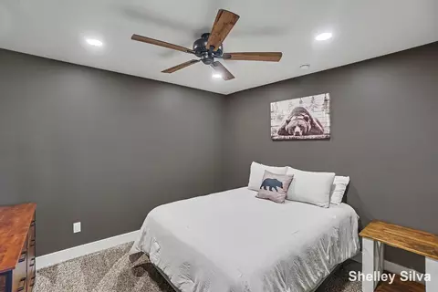 Bedroom - 2121 Wolf Lake Dr, Baldwin, MI 49304 photo 1 of 3