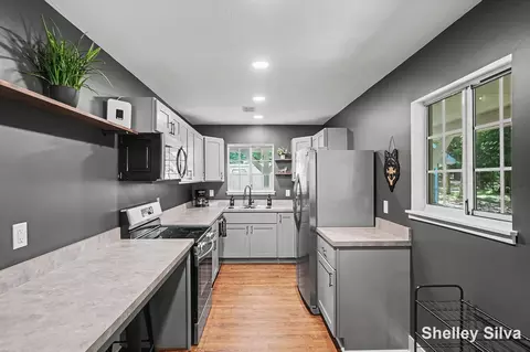 Kitchen - 2121 Wolf Lake Dr, Baldwin, MI 49304 photo 1 of 2