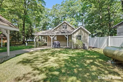 Exterior - 2121 Wolf Lake Dr, Baldwin, MI 49304 photo 5 of 6
