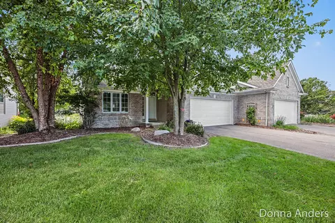 2015 Bryceway Ct NE, Grand Rapids, MI 49505