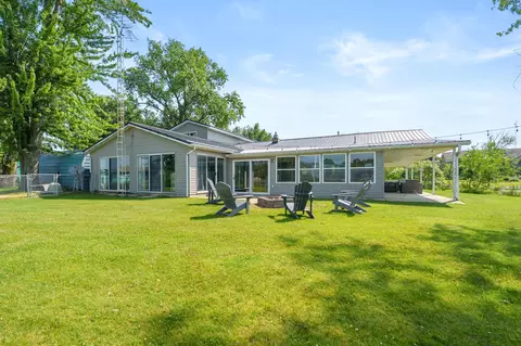 48930 68th St, Hartford, MI 49057