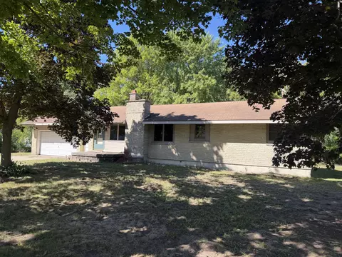 4879 Grand St, Norton Shores, MI 49441