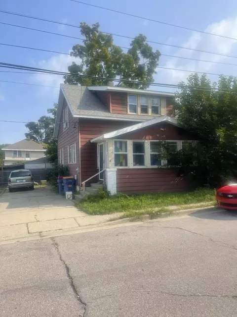 527 Cordelia St SW, Grand Rapids, MI 49503