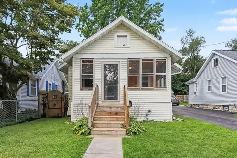 114 Foster Ave, Battle Creek, MI 49015