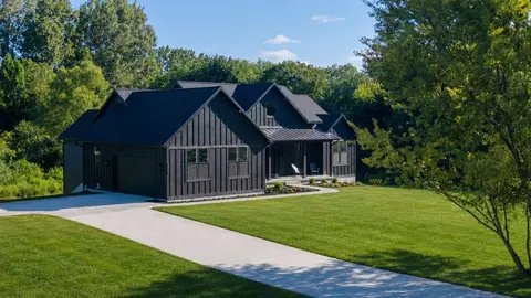 6011 Hidden Creek Trl, Hamilton, MI 49419