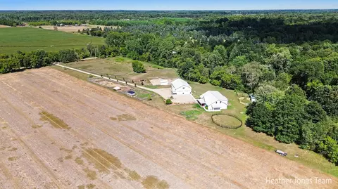 View/Area - 8872 E Spencer Rd, Crystal, MI 48818 photo 3 of 4