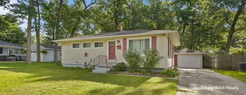 4032 Flamingo Ave SW, Wyoming, MI 49509