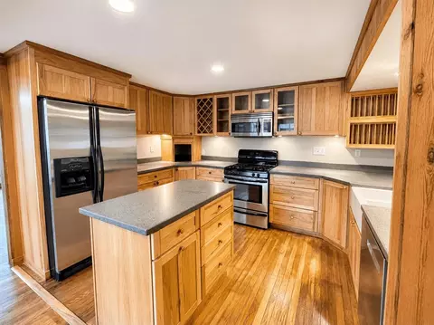 Kitchen - 5480 Wellesley Dr, Jackson, MI 49201 photo 1 of 3