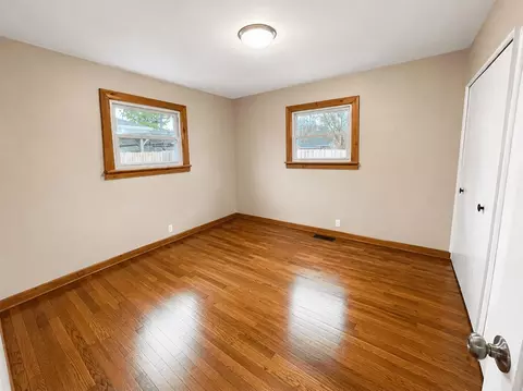 Bedroom - 5480 Wellesley Dr, Jackson, MI 49201 photo 3 of 4