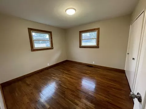 Bedroom - 5480 Wellesley Dr, Jackson, MI 49201 photo 1 of 4