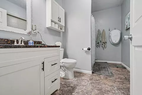 Bath - 240 White Pigeon St, Constantine, MI 49042 photo 1 of 1