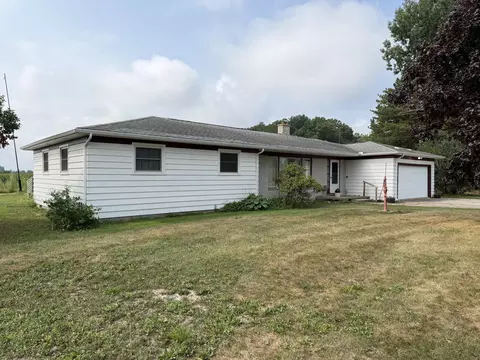 2095 Brettrager Dr, Saginaw, MI 48601