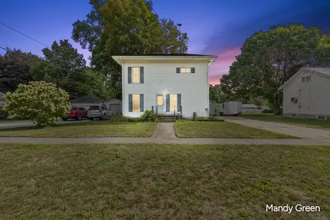 113 W Maple St, Carson City, MI 48811