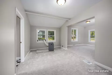 703 Pearl St, Belding, MI 48809 photo 7