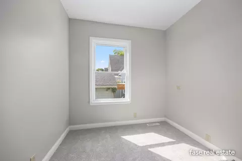 703 Pearl St, Belding, MI 48809 photo 15
