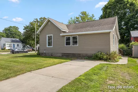703 Pearl St, Belding, MI 48809 photo 18