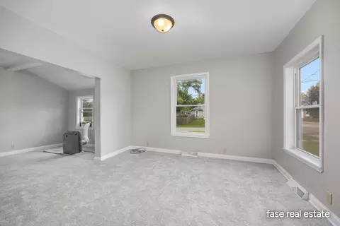 703 Pearl St, Belding, MI 48809 photo 6