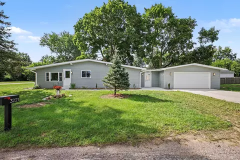 Exterior - 3221 Irene St, Jackson, MI 49202 photo 1 of 5