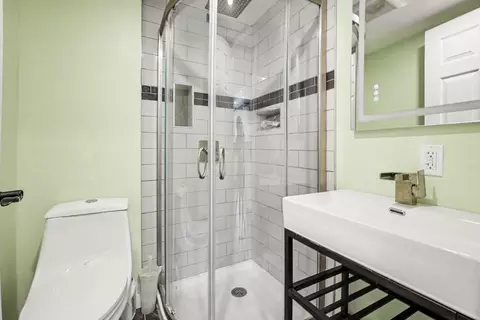 Bath - 3221 Irene St, Jackson, MI 49202 photo 3 of 3