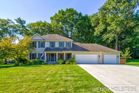 2066 Woodlark Dr, Holland, MI 49424