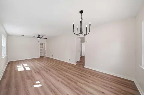 Living - 744 Briarcliff Rd, Jackson, MI 49203 photo 2 of 4