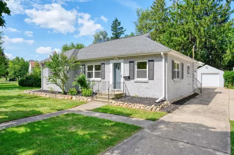 Exterior - 744 Briarcliff Rd, Jackson, MI 49203 photo 4 of 9