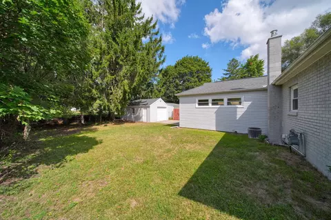 Exterior - 744 Briarcliff Rd, Jackson, MI 49203 photo 9 of 9