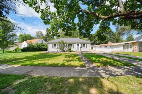 Exterior - 744 Briarcliff Rd, Jackson, MI 49203 photo 2 of 9