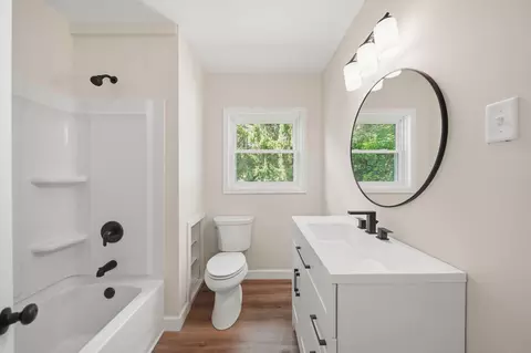 Bath - 744 Briarcliff Rd, Jackson, MI 49203 photo 1 of 1