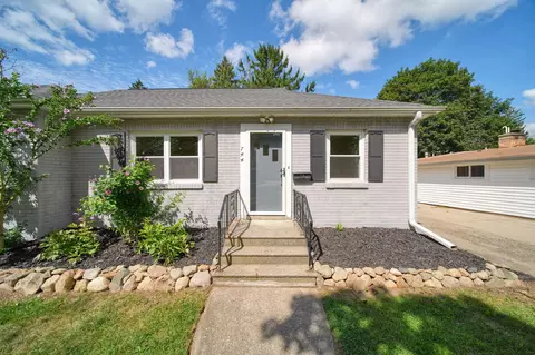 Exterior - 744 Briarcliff Rd, Jackson, MI 49203 photo 5 of 9