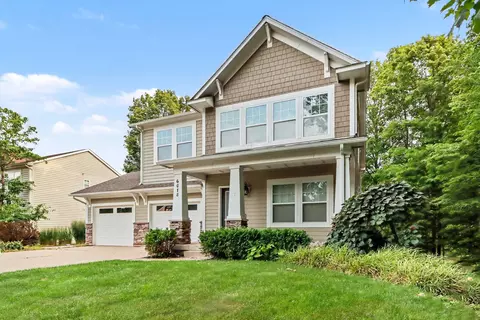 6018 Waters Ridge Ct, Kalamazoo, MI 49009