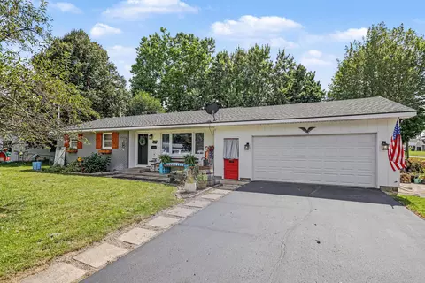 319 W Willard St, Paw Paw, MI 49079