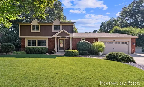 4490 Birchwood Ct, Muskegon, MI 49441