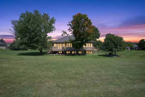 Exterior - 2619 Mulligan Dr, Jackson, MI 49203 photo 3 of 12