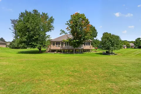 Exterior - 2619 Mulligan Dr, Jackson, MI 49203 photo 5 of 12
