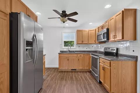Kitchen - 233 E Clark St, Jackson, MI 49203 photo 2 of 4