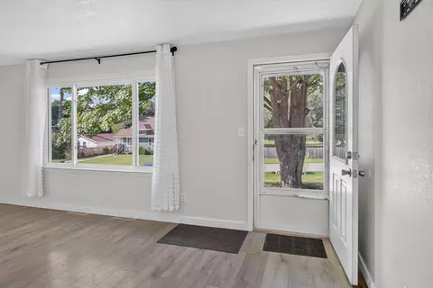Entry Way - 233 E Clark St, Jackson, MI 49203 photo 1 of 3