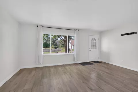 Living - 233 E Clark St, Jackson, MI 49203 photo 5 of 5