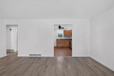 Living - 233 E Clark St, Jackson, MI 49203 photo 3 of 5