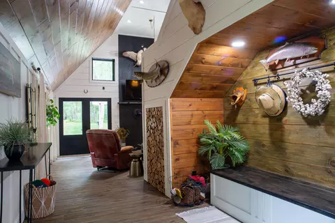 Entry Way - 1192 W Lost Trl, Baldwin, MI 49304 photo 1 of 4