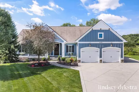 2402 Stable Dr, Hudsonville, MI 49426