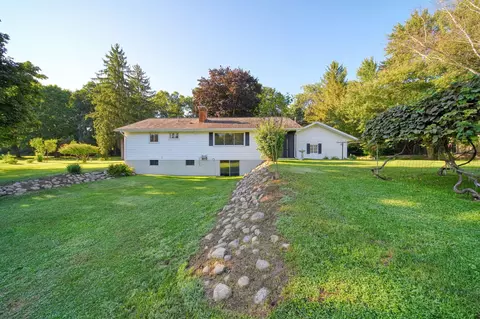 Exterior - 2356 Hatch Rd, Jackson, MI 49201 photo 11 of 16