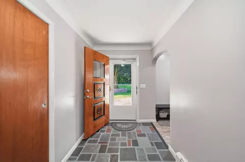 Entry Way - 2356 Hatch Rd, Jackson, MI 49201 photo 1 of 2